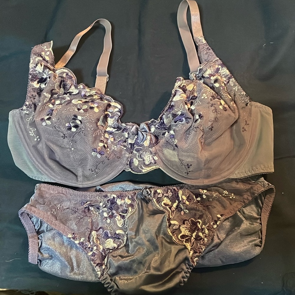 Gilligan & O’Malley bra and hi-cut brief parties.